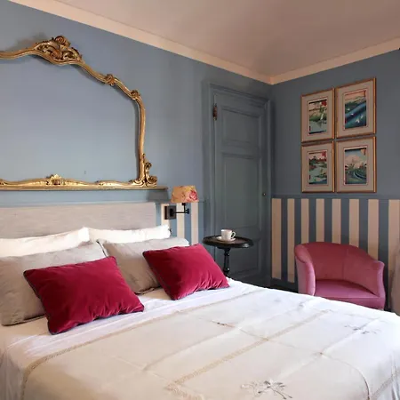 Colazione In Piazza Castello Отель типа 