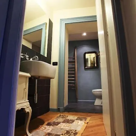 Colazione In Piazza Castello