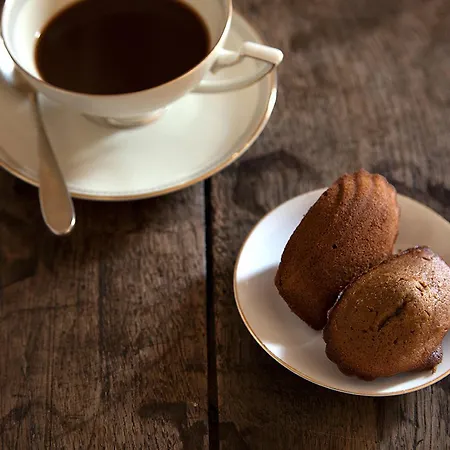 Couette-café Colazione In Piazza Castello *