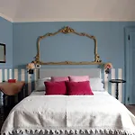 Colazione In Piazza Castello Bed & Breakfast